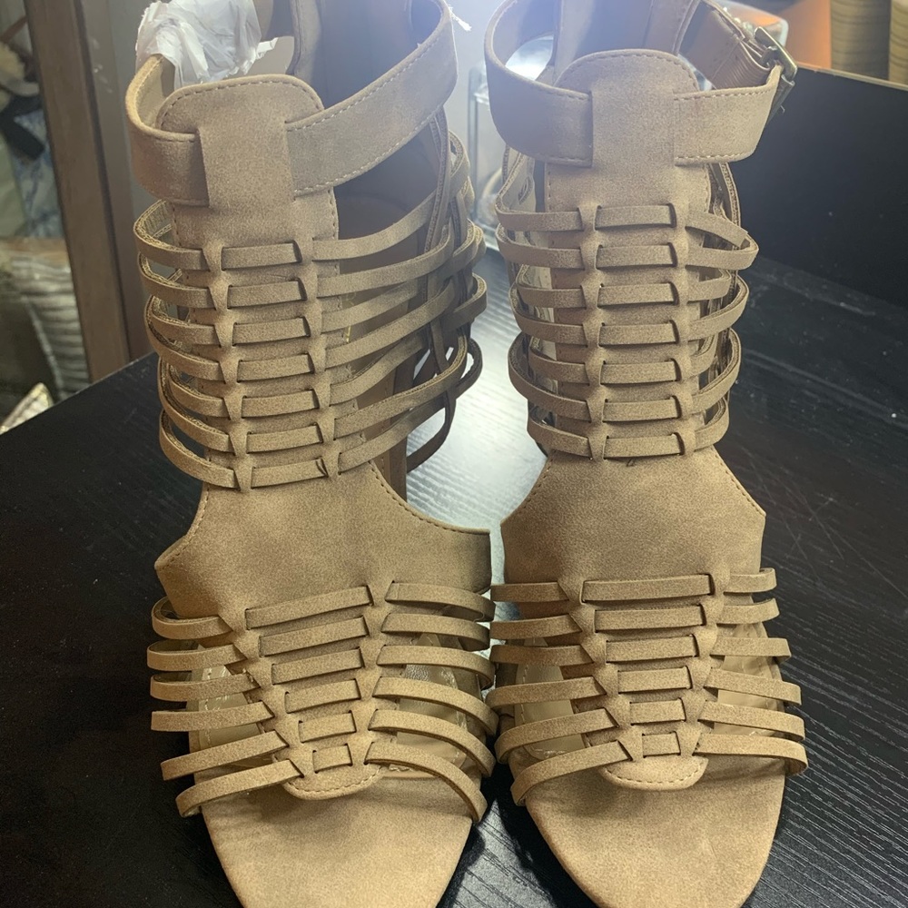 Beige heels